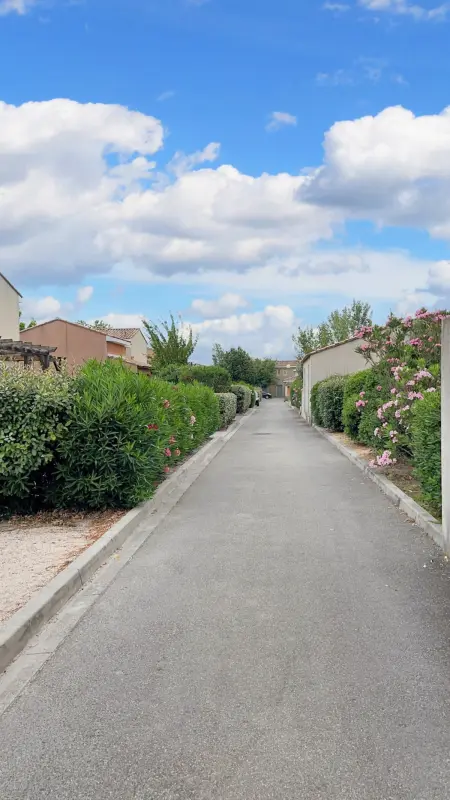 Maison avec piscine partagée et vue lac, Saint-Saturnin-lès-Avignon : photo 10