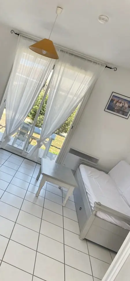 Maison avec piscine partagée et vue lac, Saint-Saturnin-lès-Avignon : photo 12