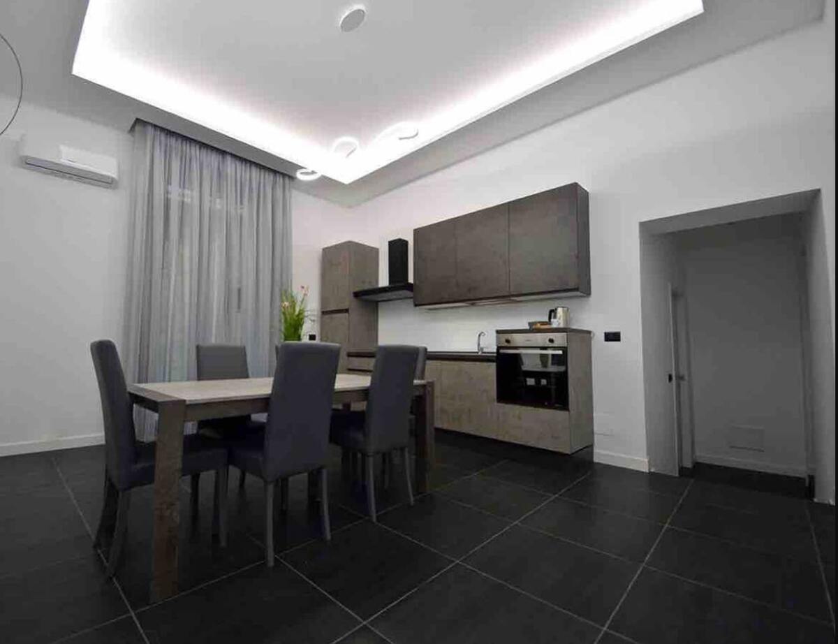 Appartement 90 m² avec balcon privé à Napoli - Photo 3