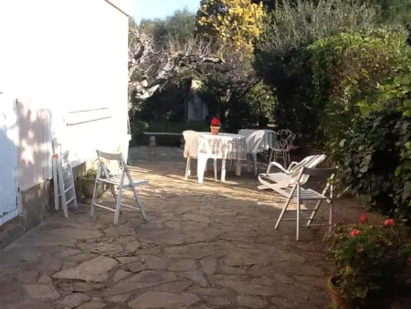 Appartement 2 chambres avec terrasse et parking privé à Hyères : photo 2