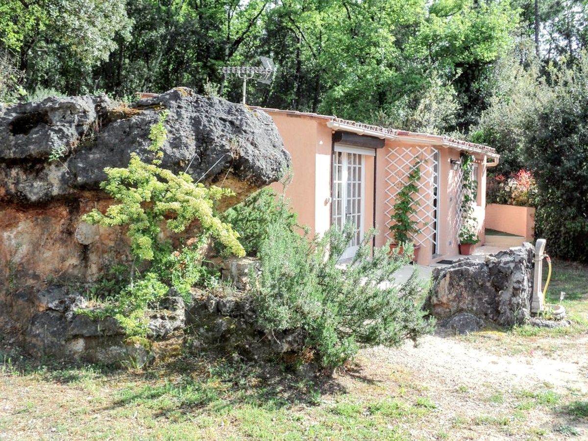 Maison 25 m² avec jacuzzi et piste de pétanque - Photo 1