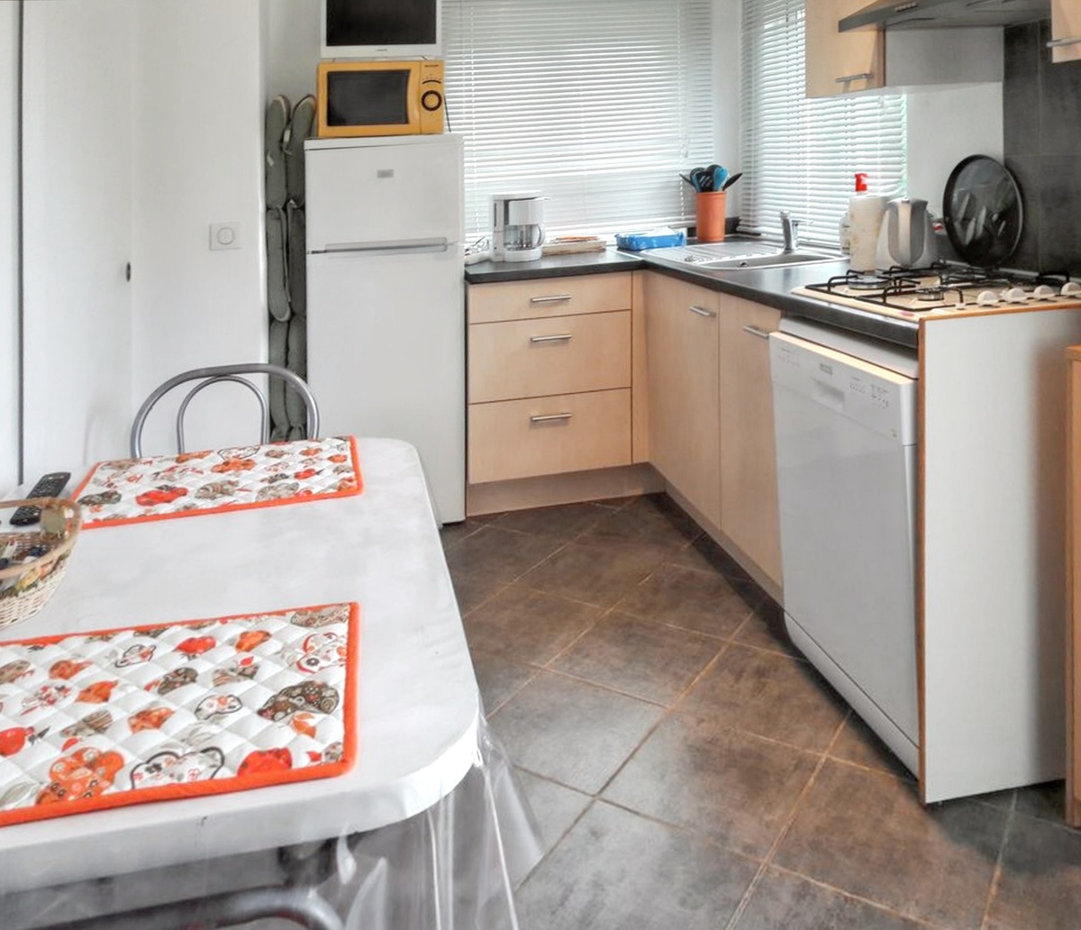 Maison 25 m² avec jacuzzi et piste de pétanque - Photo 3