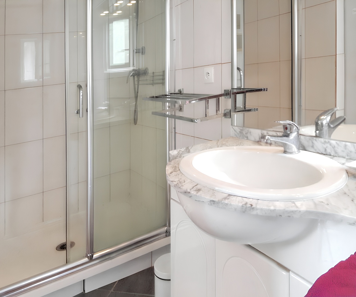 Maison 25 m² avec jacuzzi et piste de pétanque - Photo 4
