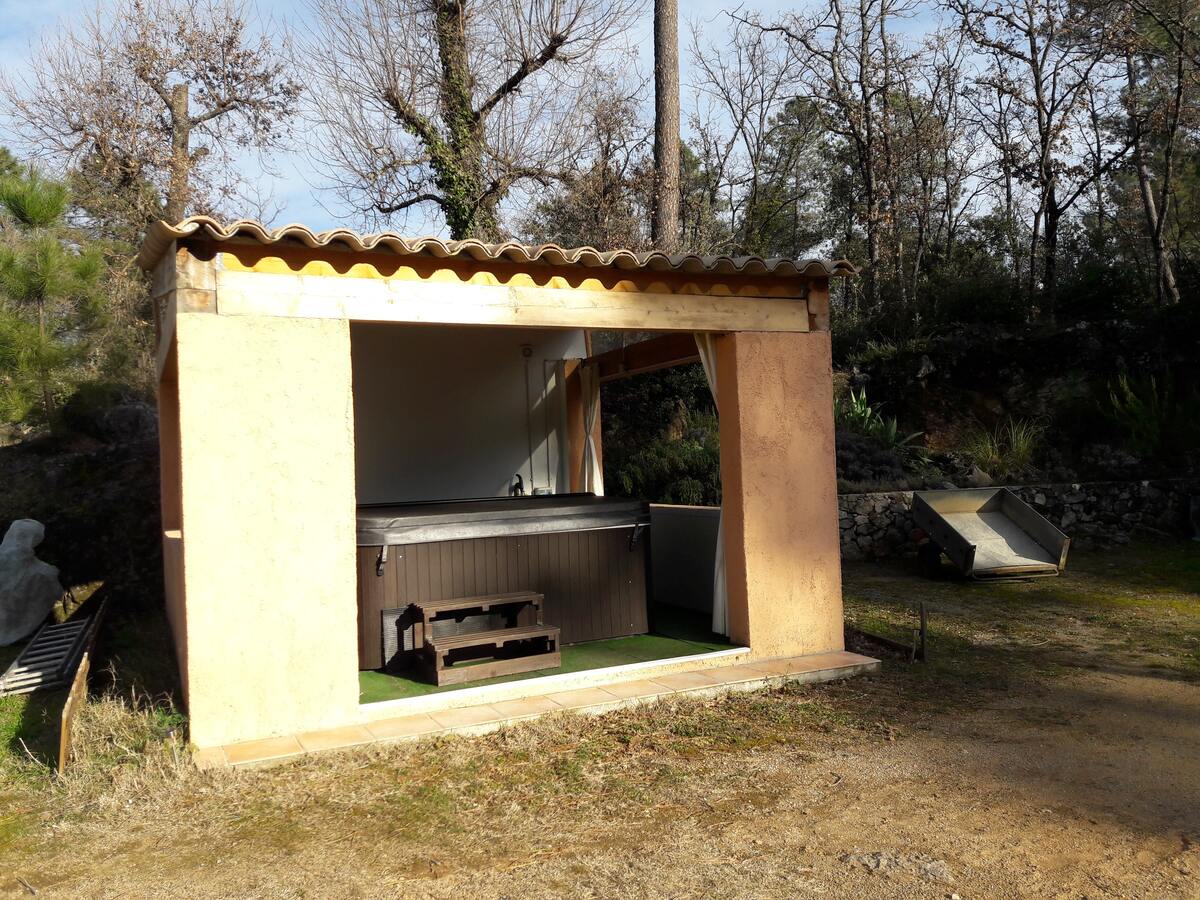 Maison 25 m² avec jacuzzi et piste de pétanque - Photo 12