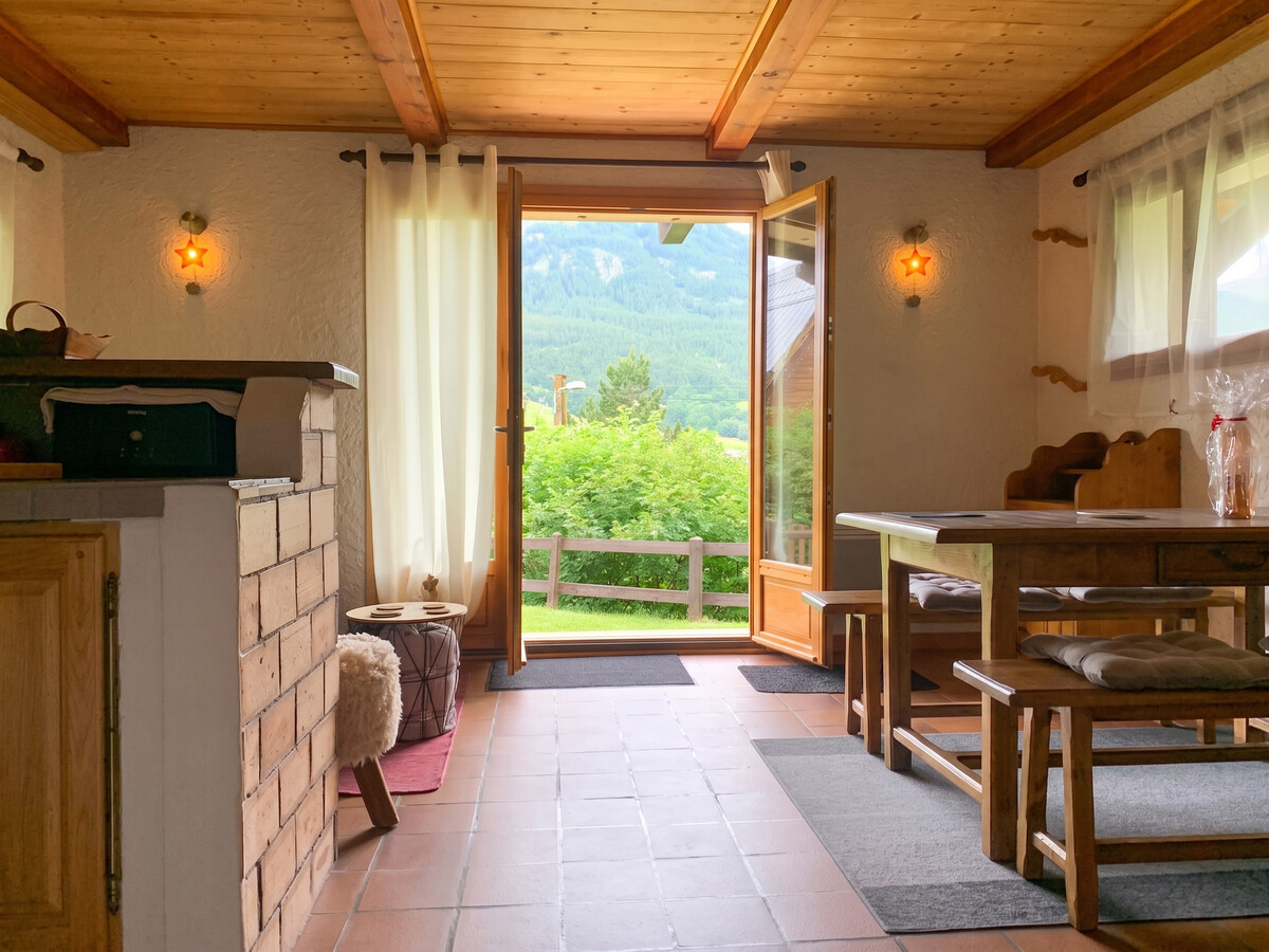 Chalet 40 m² avec terrasse, vue montagnes à Allos - Photo 2