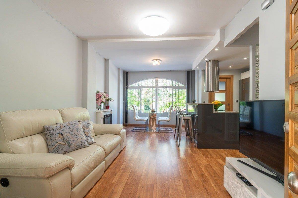 Appartement 80 m² Torrevieja, piscine & balcon - Photo 2