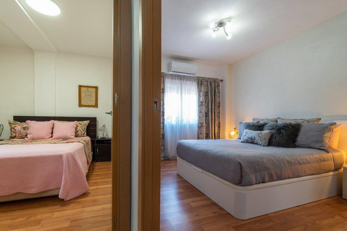 Appartement 80 m² Torrevieja, piscine & balcon - Photo 13