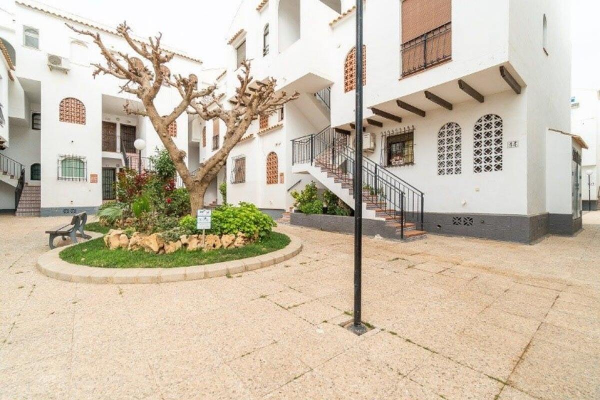 Appartement 80 m² Torrevieja, piscine & balcon - Photo 18