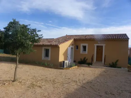 Villa confortable avec piscine privée à Saint-Saturnin-lès-Apt - Photo 2