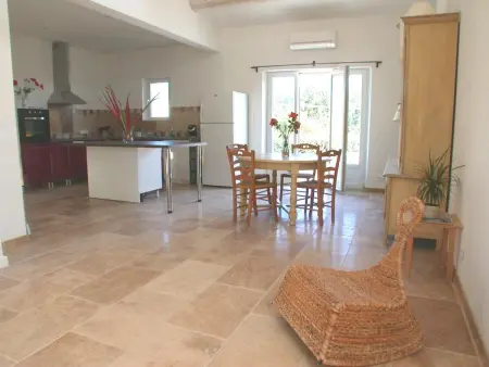 Villa confortable avec piscine privée à Saint-Saturnin-lès-Apt - Photo 3