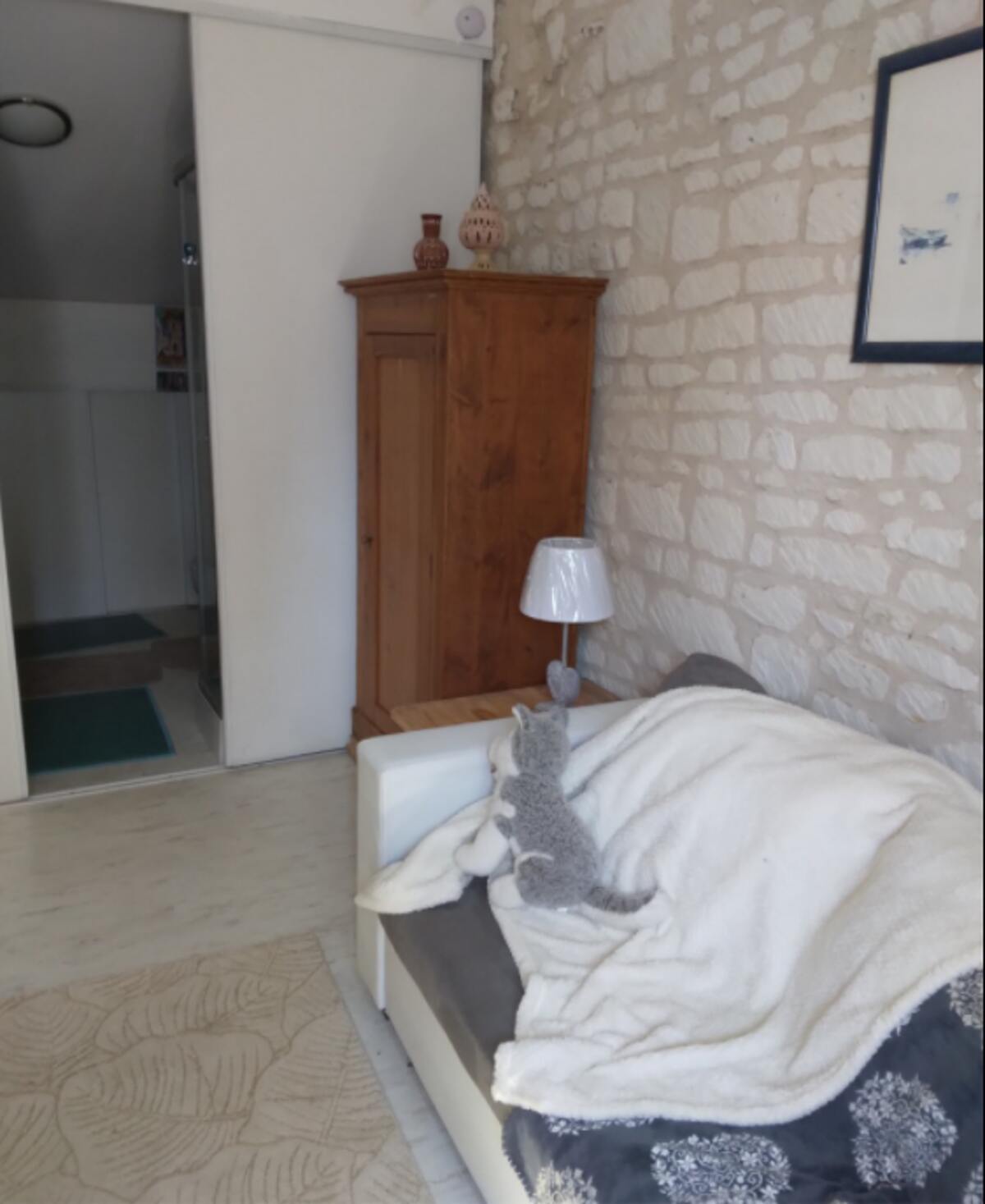 Maison 80m² avec terrasse et jardin à Courchamps - Photo 9