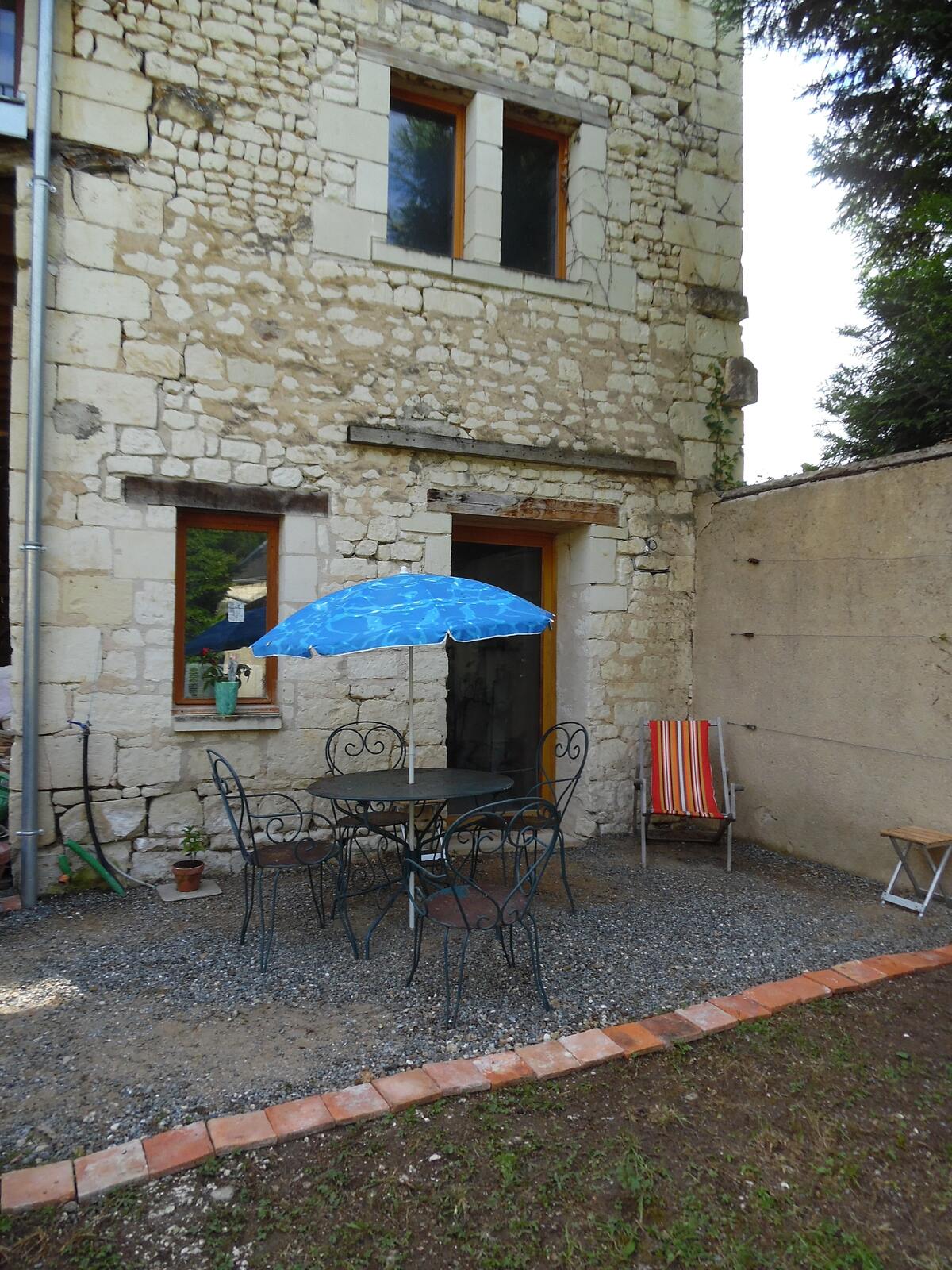 Maison 80m² avec terrasse et jardin à Courchamps - Photo 15