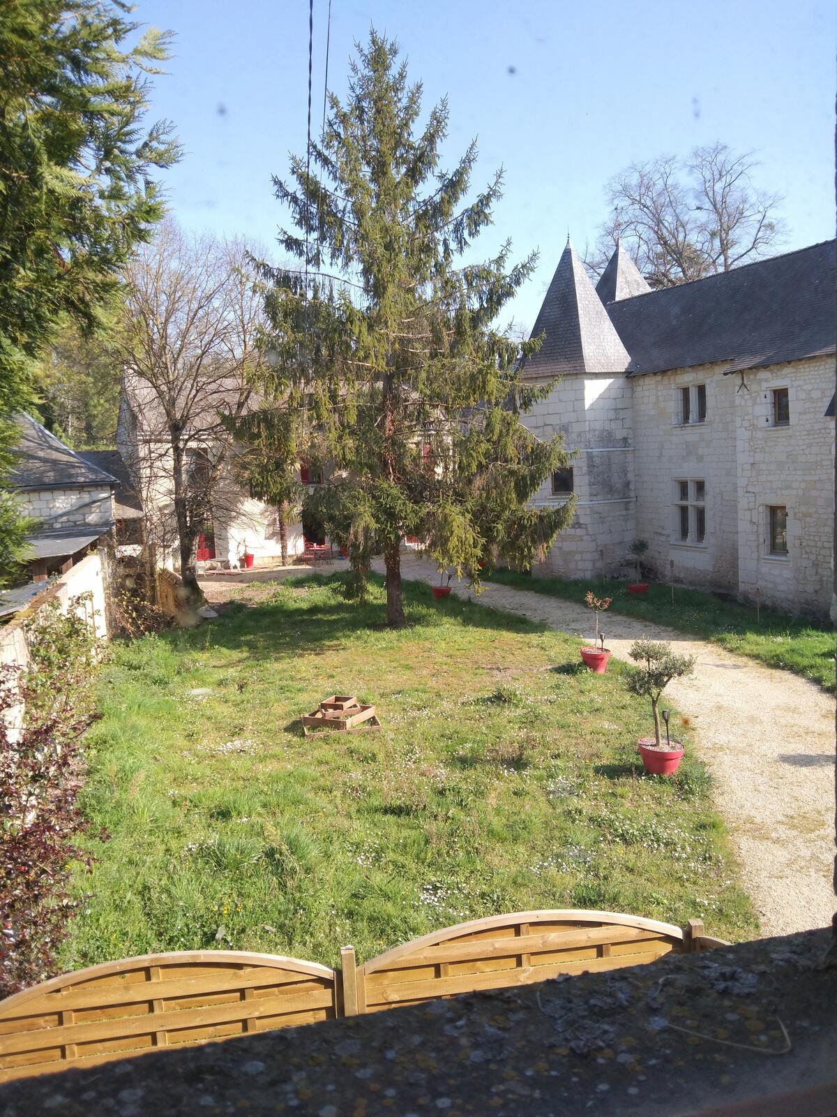 Maison 80m² avec terrasse et jardin à Courchamps - Photo 23