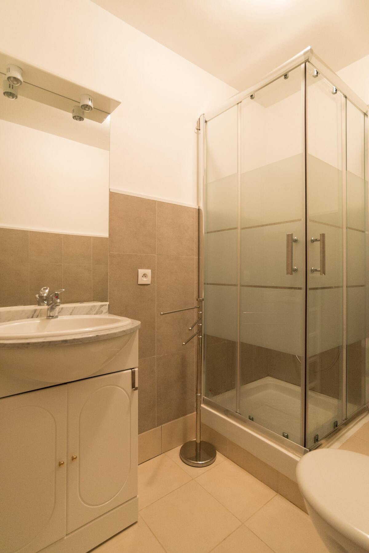 Studio 23 m² à Cannes, balcon et parking inclus - Photo 11