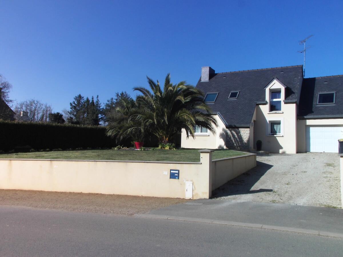 Maison 4 chambres Trégomeur, jardin avec balançoire - Photo 1