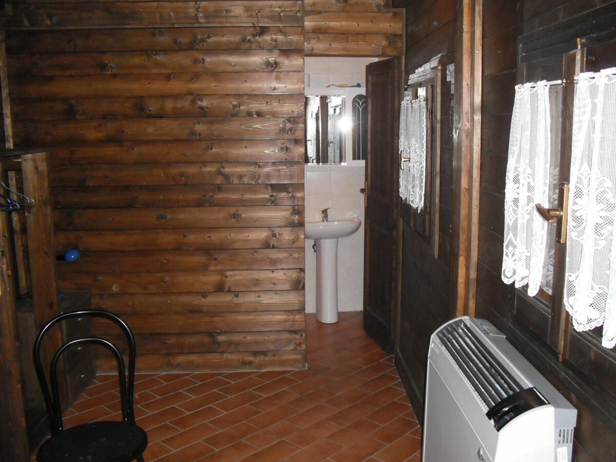 Chalet 100 m² Giarola, vue montagne et jardin clôturé - Photo 5