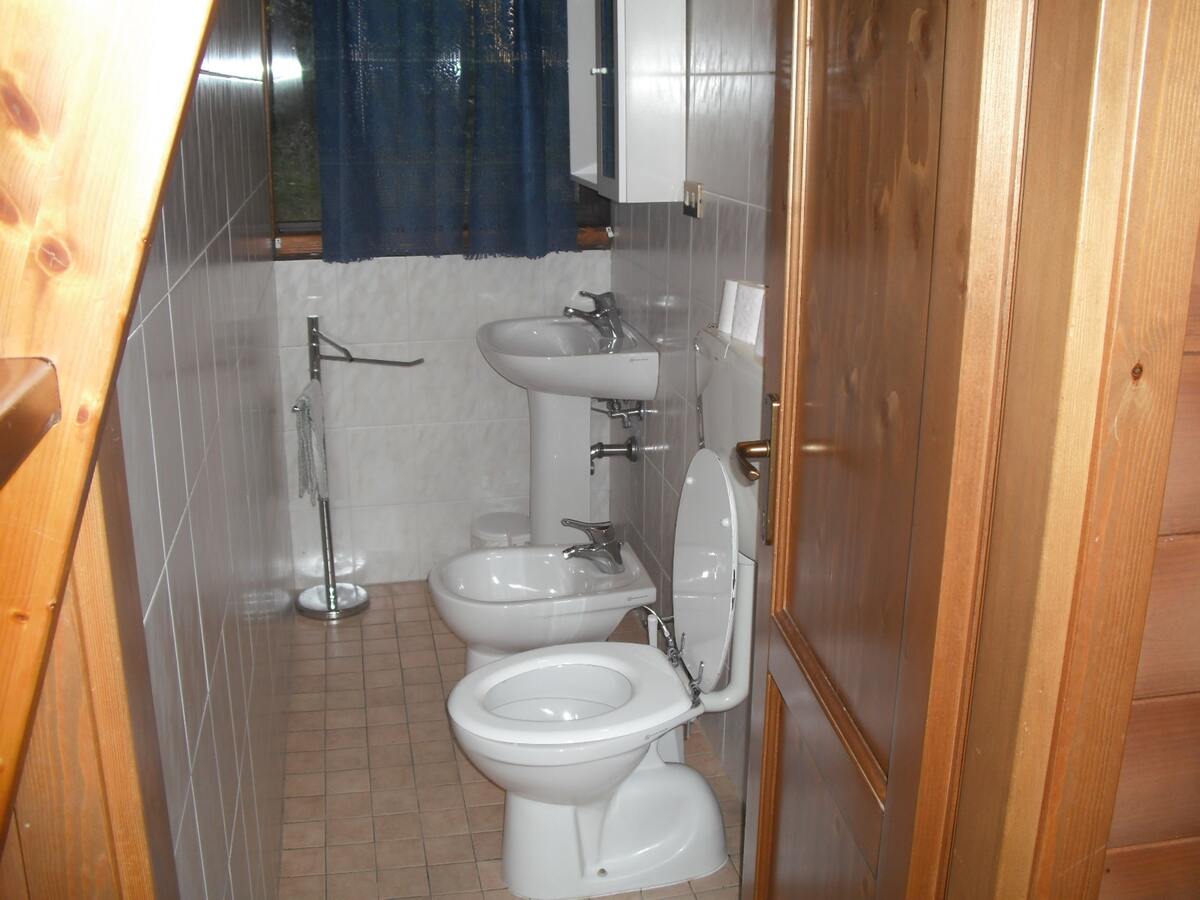Chalet 100 m² Giarola, vue montagne et jardin clôturé - Photo 7