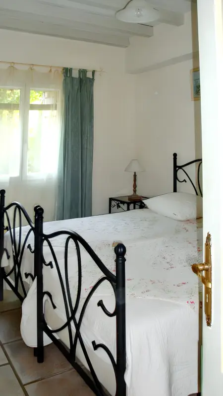 Villa avec piscine privée et jardin clôturé à Dauphin : photo 6