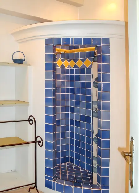 Villa avec piscine privée et jardin clôturé à Dauphin : photo 7