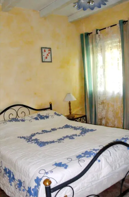 Villa avec piscine privée et jardin clôturé à Dauphin : photo 11