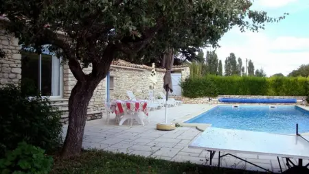 Villa avec piscine privée et jardin clôturé à Dauphin : photo 12