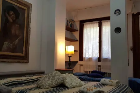 Villa avec piscine privée et jardin clôturé à Florence : photo 9