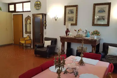 Villa avec piscine privée et jardin clôturé à Florence : photo 27