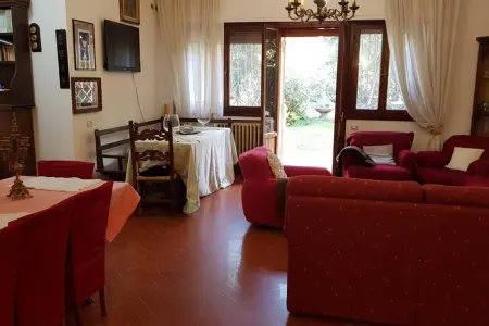 Villa avec piscine privée et jardin clôturé à Florence : photo 29