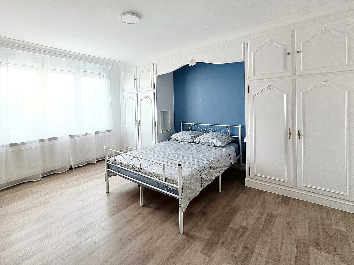 Maison 200 m² à Bondy : 5 chambres, parking, 10 pers. - Photo 2