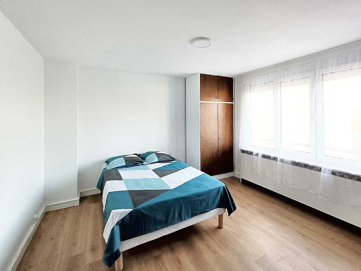 Maison 200 m² à Bondy : 5 chambres, parking, 10 pers. - Photo 4