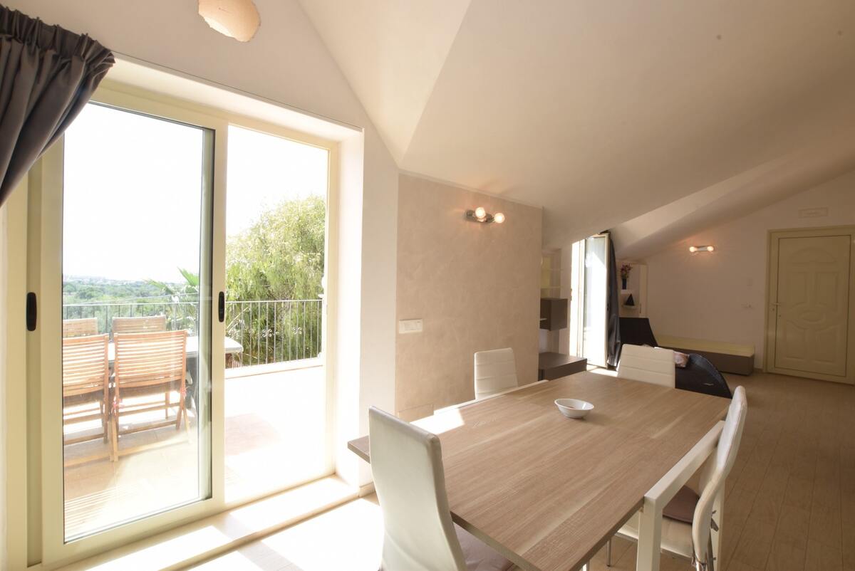 Appartement 85 m² Pozzallo, 3 ch, piscine & barbecue - Photo 4