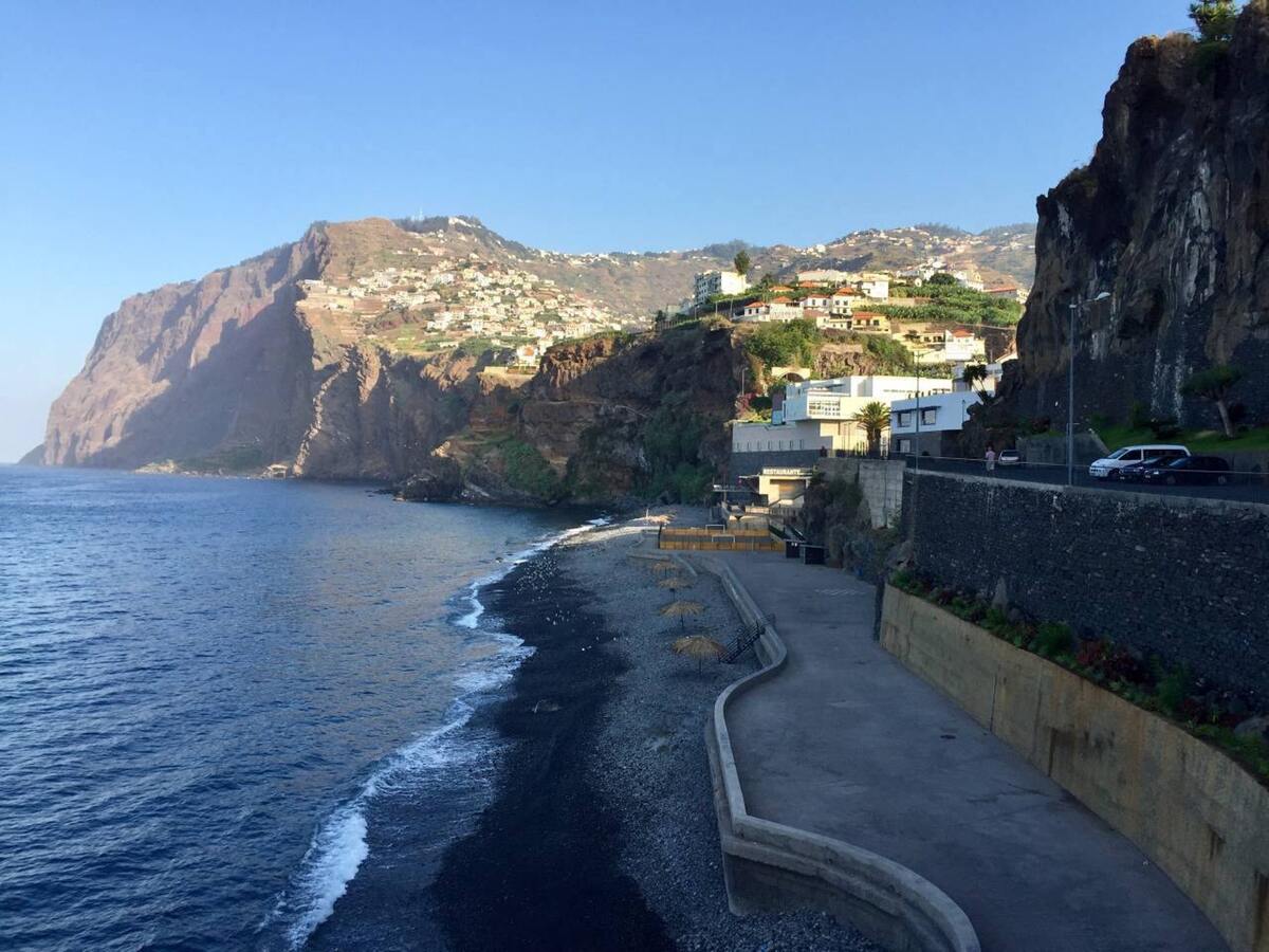 Appartement 80m² avec terrasse vue Funchal, 2 chambres - Photo 25
