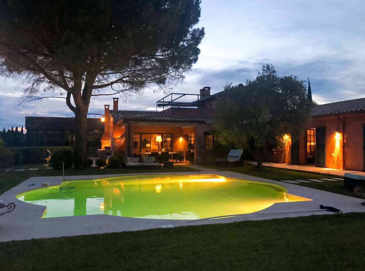 Villa d'exception à Palaja avec piscines intérieures et extérieures - Photo 1
