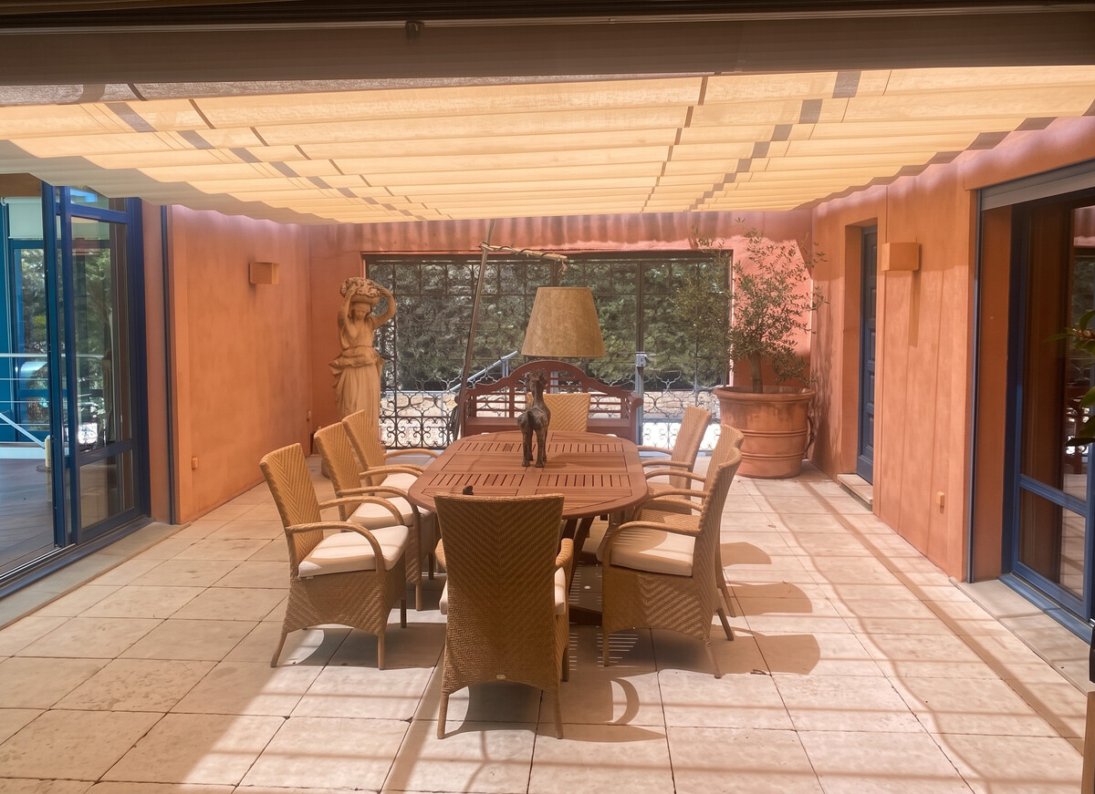 Villa d'exception à Palaja avec piscines intérieures et extérieures - Photo 28
