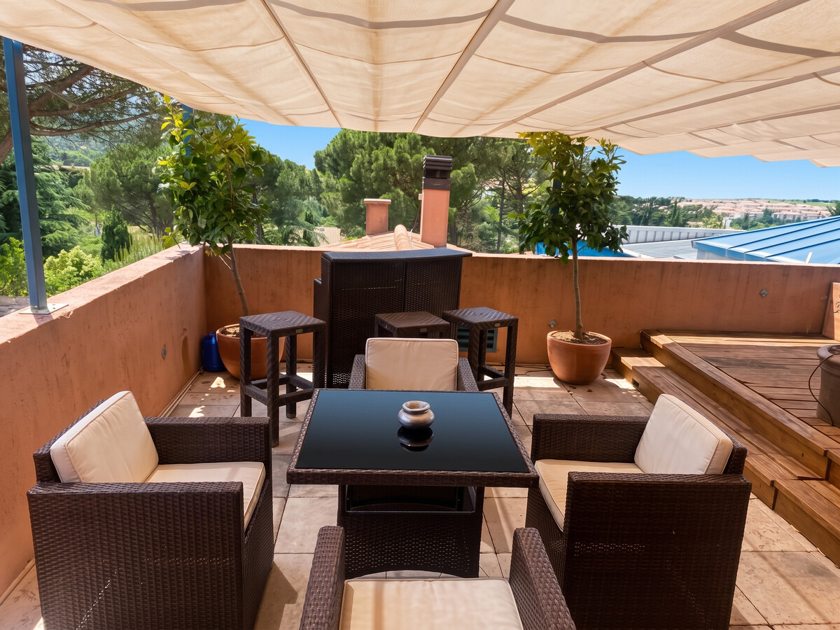 Villa d'exception à Palaja avec piscines intérieures et extérieures - Photo 29