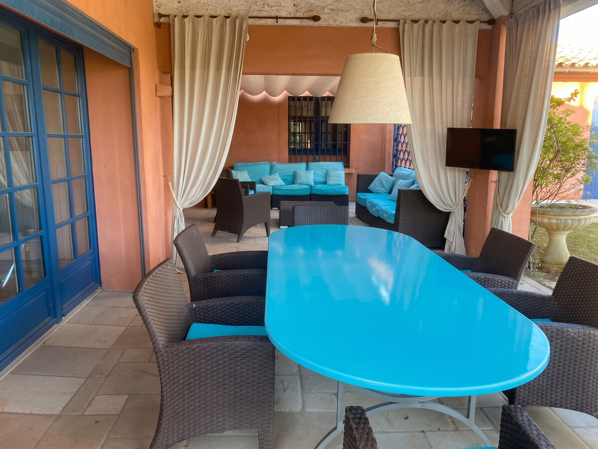 Villa d'exception à Palaja avec piscines intérieures et extérieures - Photo 30