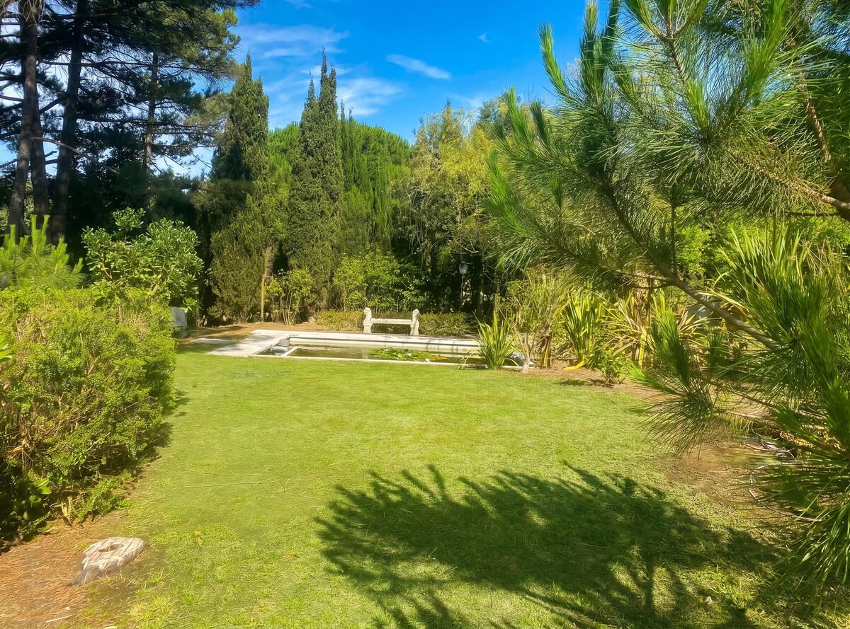 Villa d'exception à Palaja avec piscines intérieures et extérieures - Photo 51