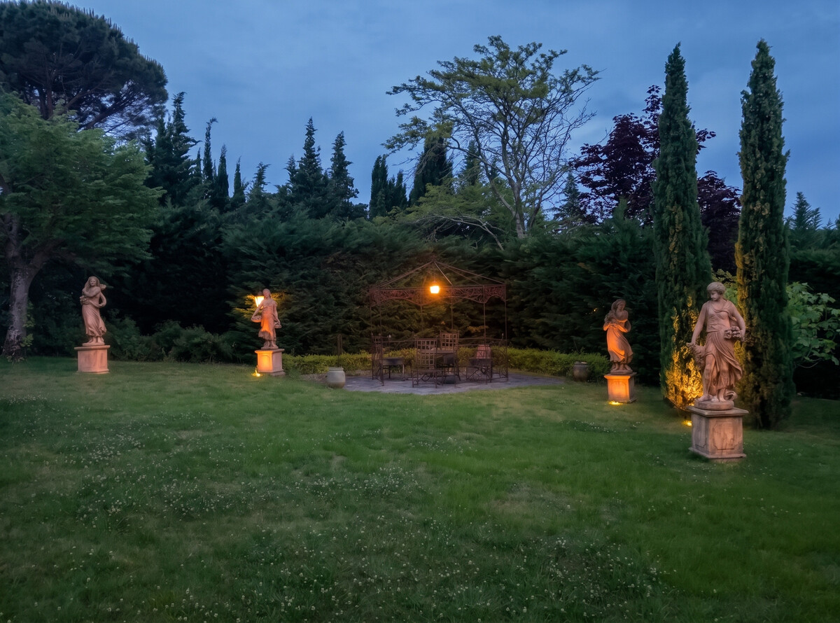 Villa d'exception à Palaja avec piscines intérieures et extérieures - Photo 54
