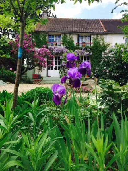 Maison avec jardin clôturé et barbecue à La Croix-sur-Ourcq : photo 2