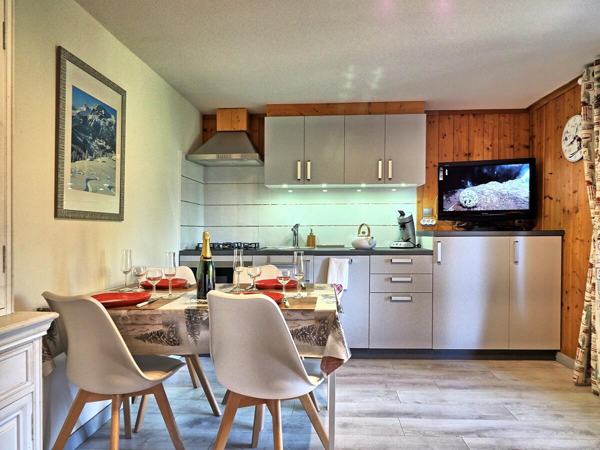 Appartement 40 m² aux Carroz, terrasse et vue montagne - Photo 4