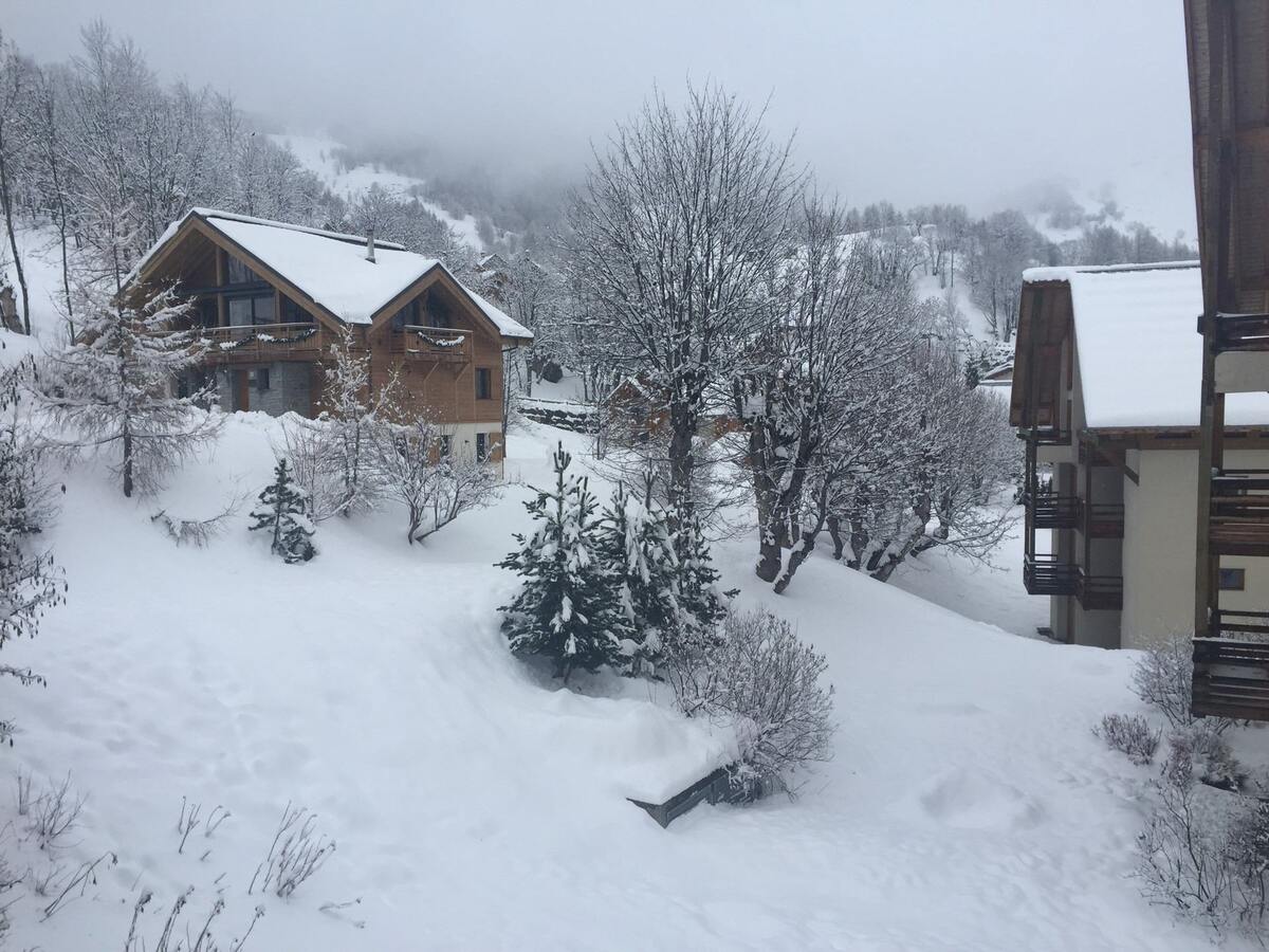 Studio 21m² à Valloire avec balcon vue montagne - Photo 7