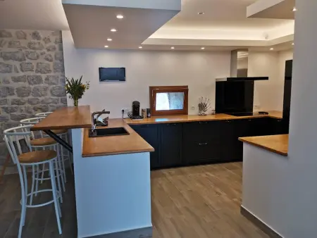 Maison de charme à Balazuc avec jardin clos et plancha électrique : photo 2