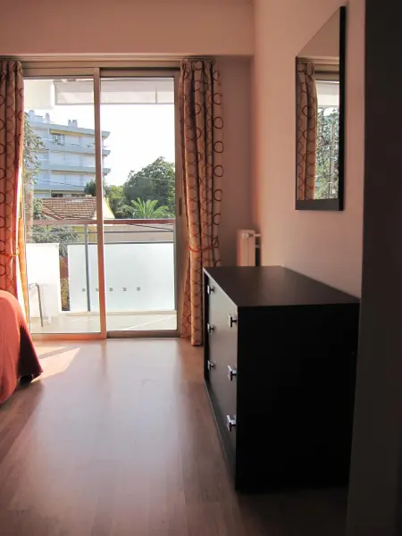 Appartement 50 m² avec terrasse et vue jardin à Antibes : photo 18