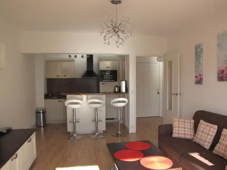 Appartement 50 m² avec terrasse et vue jardin à Antibes : photo 33