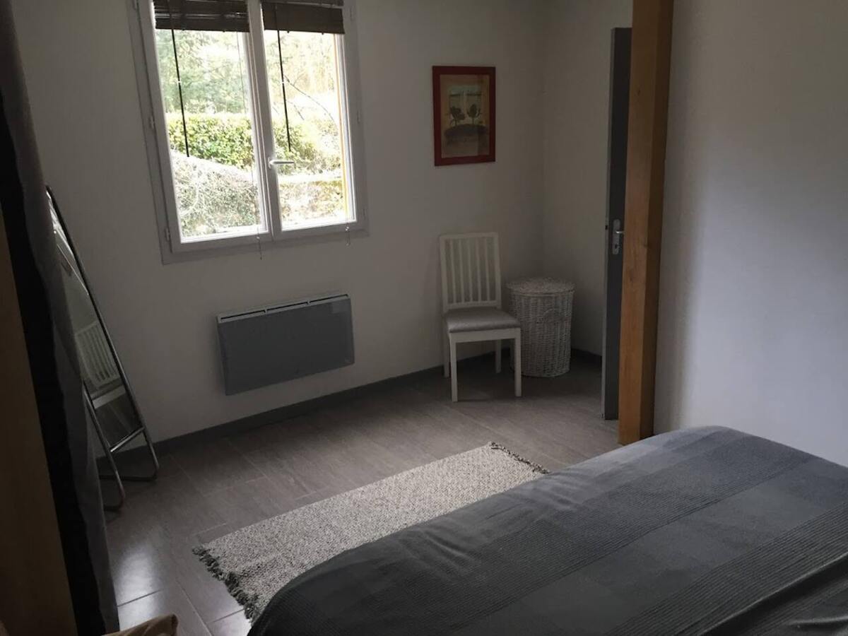 Maison 3 chambres à Bléré, cheminée et terrasse barbecue - Photo 13