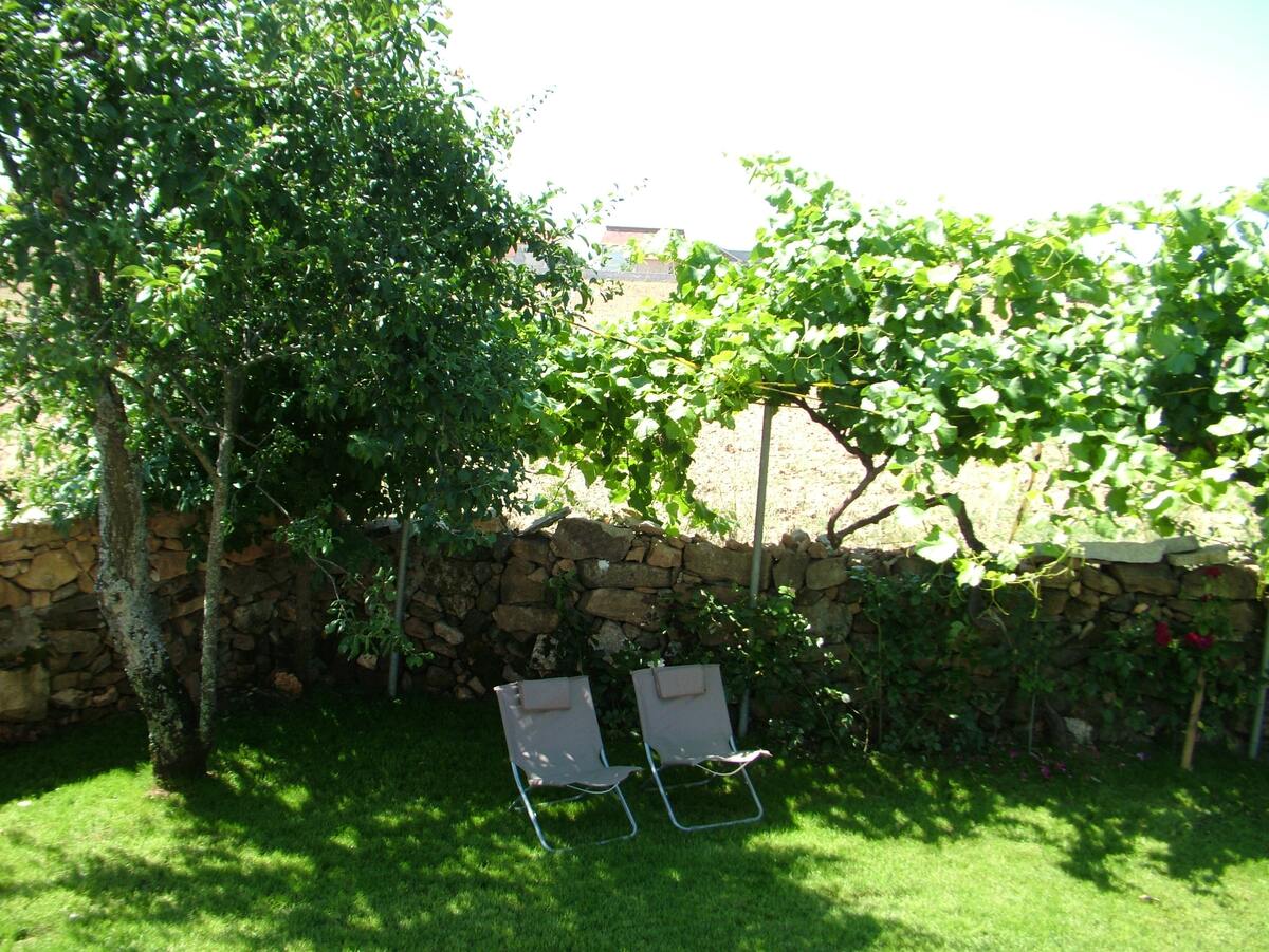 Maison de charme à Parada, cheminée et vue montagne - Photo 6