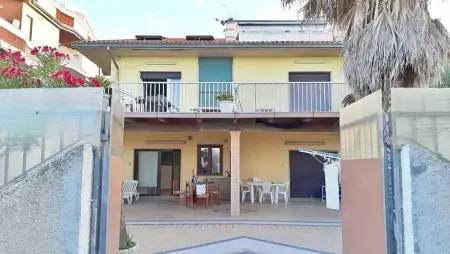 Location appartement à Francavilla al Mare, Charmant studio à Francavilla al Mare 30 m² avec jardin