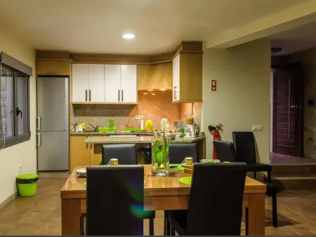 Villa avec piscine privée et vue lac à Cividade, 6 personnes : photo 7