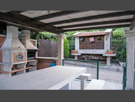 Villa avec piscine privée et vue lac à Cividade, 6 personnes : photo 14
