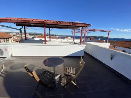 Location appartement à Vodice, Appartement enchanteur à Vodice avec terrasse vue mer